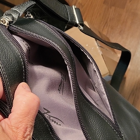 Zamex Black Leather Crossbody W/Butterfly Design - Picture 6 of 8